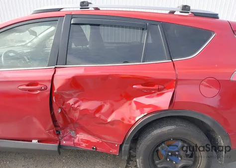 2017 Toyota Rav4 Le z USA, uszkodzony, nr VIN JTMBFREV1HJ149412